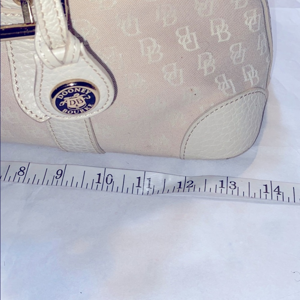 Dooney & Bourke signature satchel bag cream ivory - Picture 13 of 16